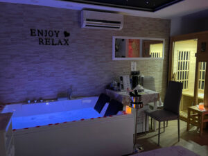 Pompeji Suite mit Spa Luxus Whirlpool und Sauna