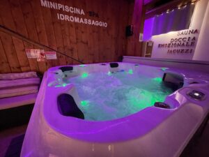 Ein privates Spa mit Whirlpool in Pompeji